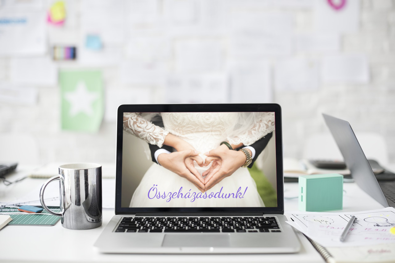 Esküvői weboldal laptopon